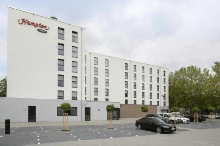 Hampton By Hilton Kaiserslautern - 23