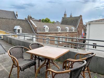 Derlon Maastricht - 68