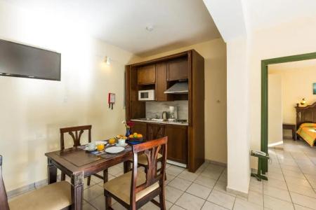 Trefon  and Family Suites - 29