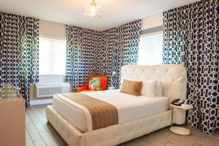 Waterside and Suites - 9