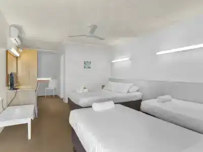 Camden Motor Inn - 4