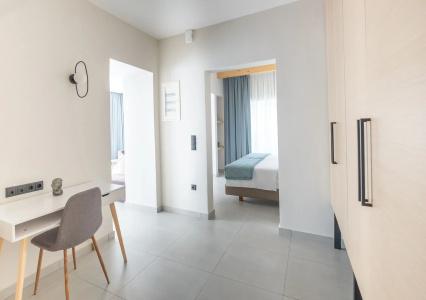 Pefkaki Boutique Loutraki - 1