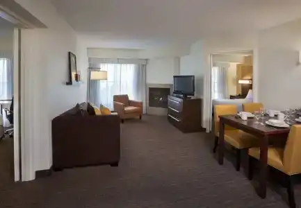 Cambridge Suites - 12