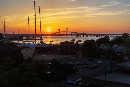 Newport Marriott - 100