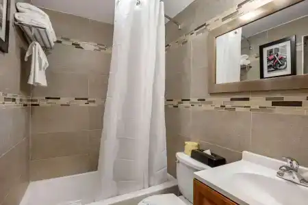 Rodeway Inn Hollywood - 37