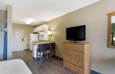 Extended Stay America Suites - - Airport - 25
