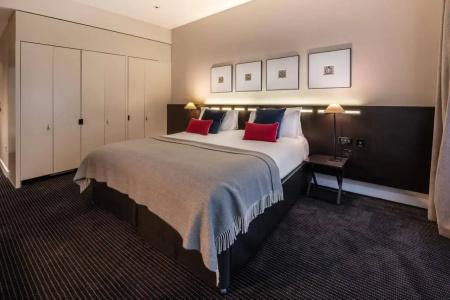 The Resident Soho - 5