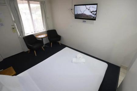 Reign Inn - 125