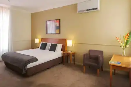 Distinction & Conference Centre - 65