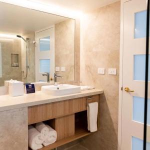 Novotel Brighton Beach - 40