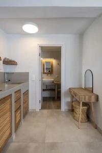 Drios Luxury Studios - 32