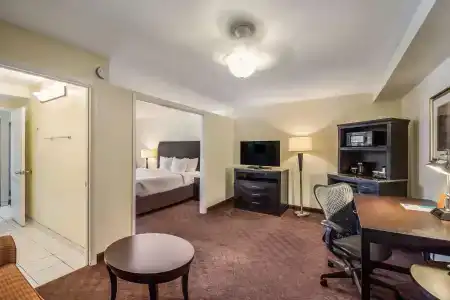 Clarion Inn & Suites Central Beach - 68