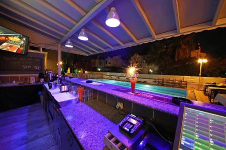 Club Ako Apart - 18