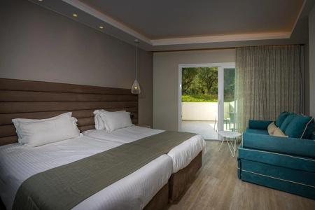 Alexandra Beach Resort & Spa - 3