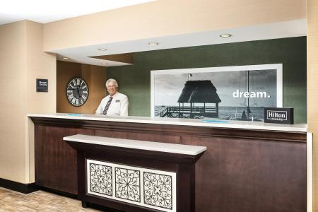 Hampton Inn West - 20