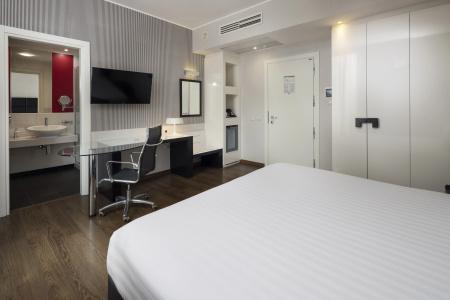Holiday Inn Genoa City, An Ihg - 41