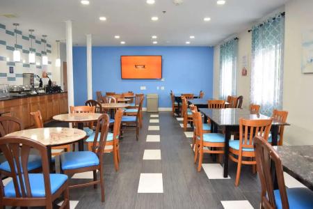 SureStay Plus by Best Western East - 36