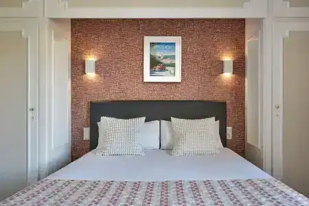 Hôtel Mondial - 57