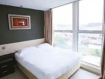 One Avenue - 32