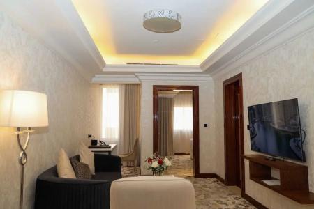 Ivory Inn - 70