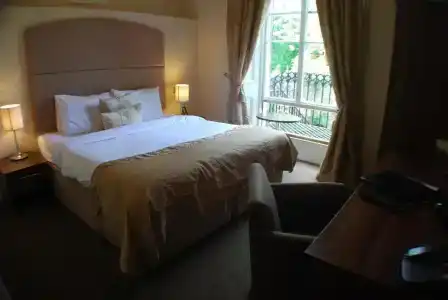 The Salisbury - 87
