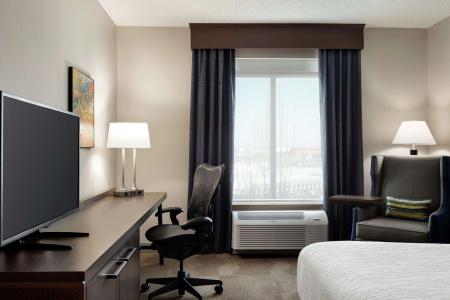 Hilton Garden Inn East - 1