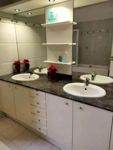 Saint Elena Boutique - 100