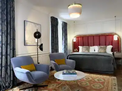 The Bloomsbury - 63