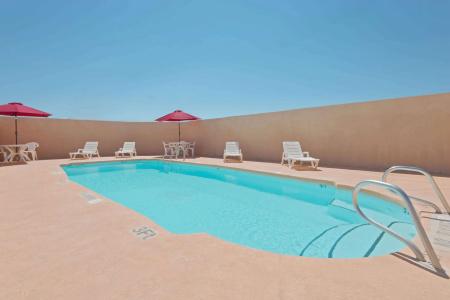 Super 8 by Wyndham/White Sands Area - 9