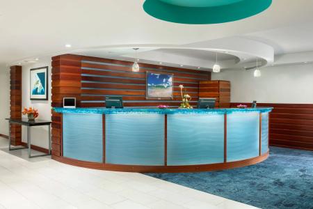 Courtyard by Marriott Waikiki Beach - 1