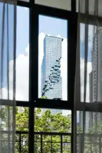 Warm Window Silom - 6