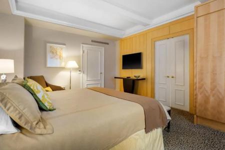 Omni Berkshire Place - 79