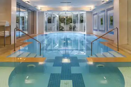Holiday Inn Athens Attica Av, Airport w., An Ihg - 9
