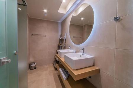 Bio Suites - 158
