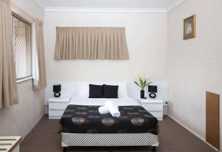 Leichhardt Motor Inn - 2