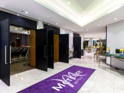 Novotel International Airport - 12
