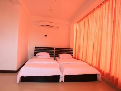 Mulah Surf Camp - 1