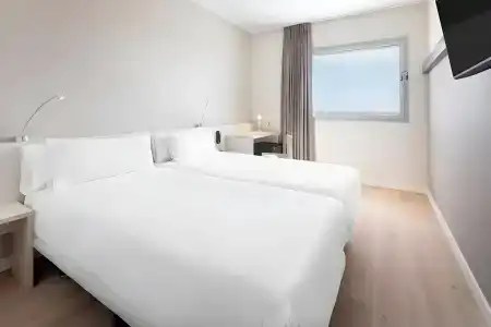 B&B Barcelona Viladecans - 48