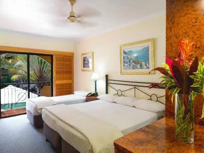 Palm Royale - 49