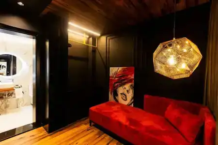 La Suite Boutique - 201