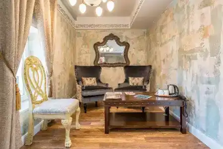 Plaza Marchi Old Town - Mag Quaint & Elegant Boutiques - 101