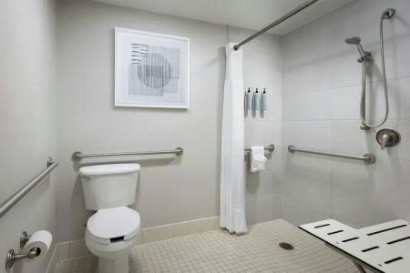 Courtyard by Marriott at Old Town - 71