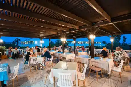 Lardos Bay - 31