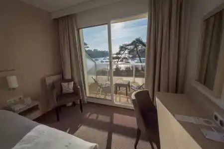 Best Western Plus Le Roof Vannes Bord De Mer - 96