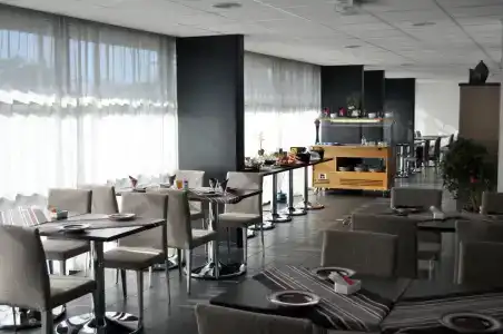 Alezan Hôtel & Résidence - 17