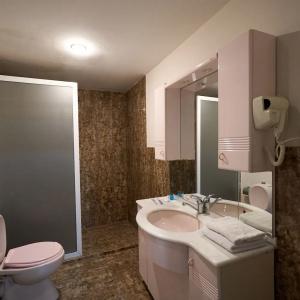 RoseMary Inn - 9