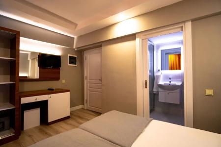 JOKER Side Hill Suite - 30