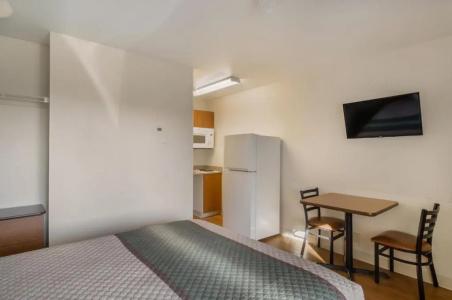 HomeTowne Studios by Red Roof Denver - Airport/Aurora - 26