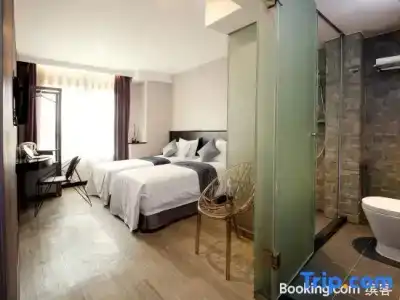 Ibis North Point - 131