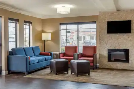 Comfort Inn & Suites Beach - 14